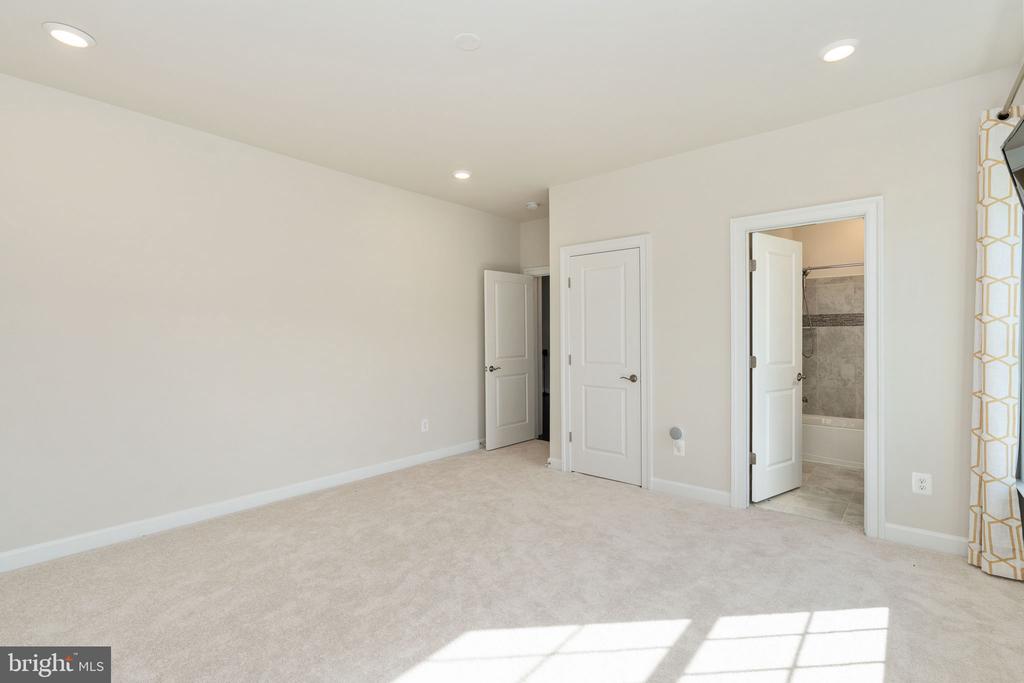 26593 MORGANS CROSSING PLACE