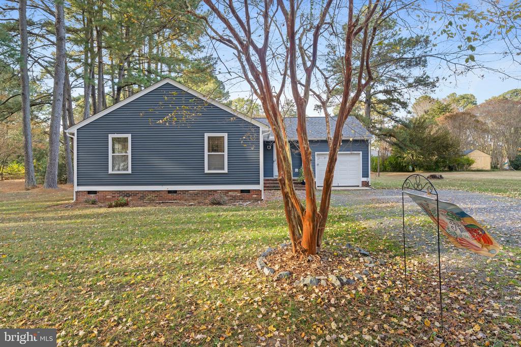 387 N SHORE CIRCLE