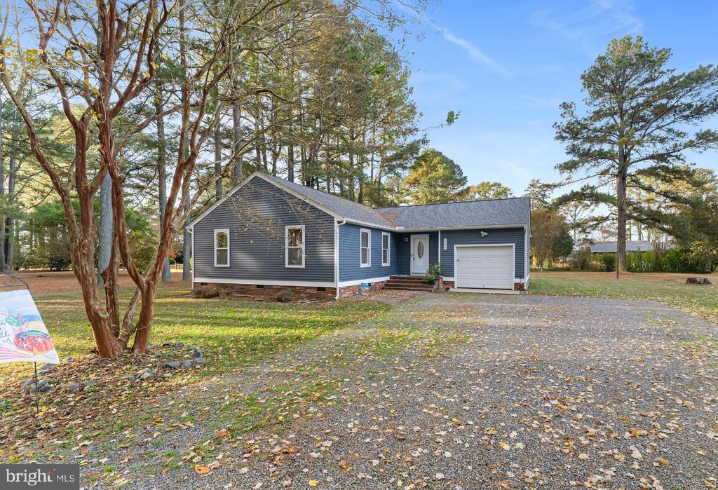 387 N SHORE CIRCLE