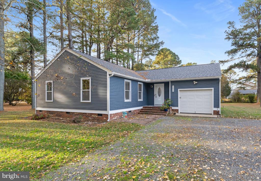 387 N SHORE CIRCLE