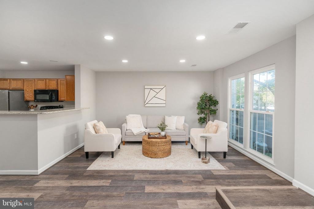 9342 FRINGE TREE LANE