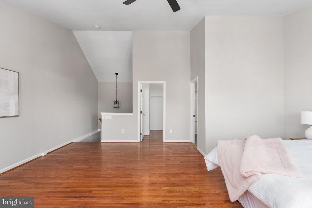 9342 FRINGE TREE LANE