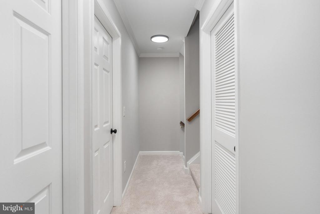 9342 FRINGE TREE LANE
