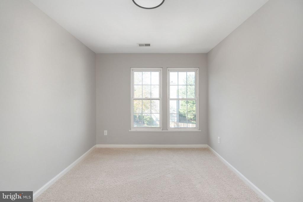 9342 FRINGE TREE LANE