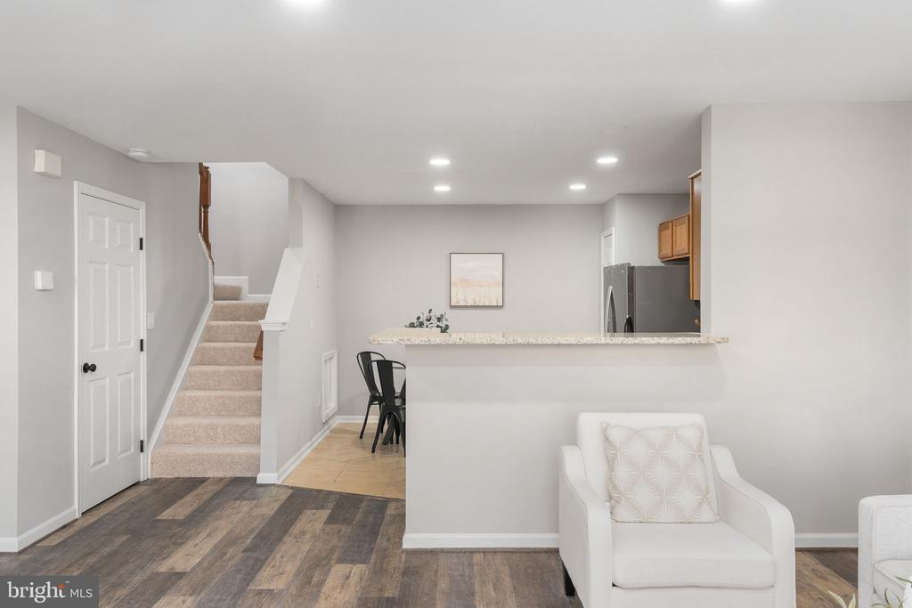9342 FRINGE TREE LANE