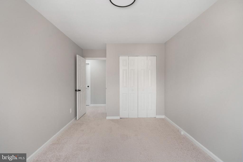9342 FRINGE TREE LANE