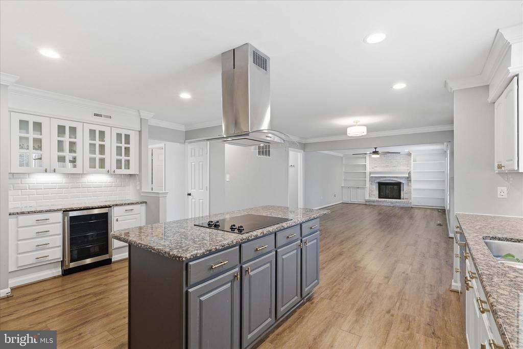 9212 ZACHARY COURT