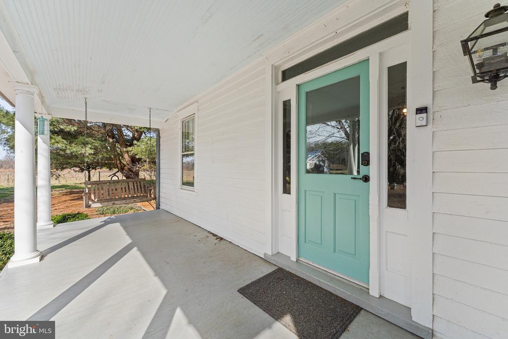 1092 HULL NECK ROAD
