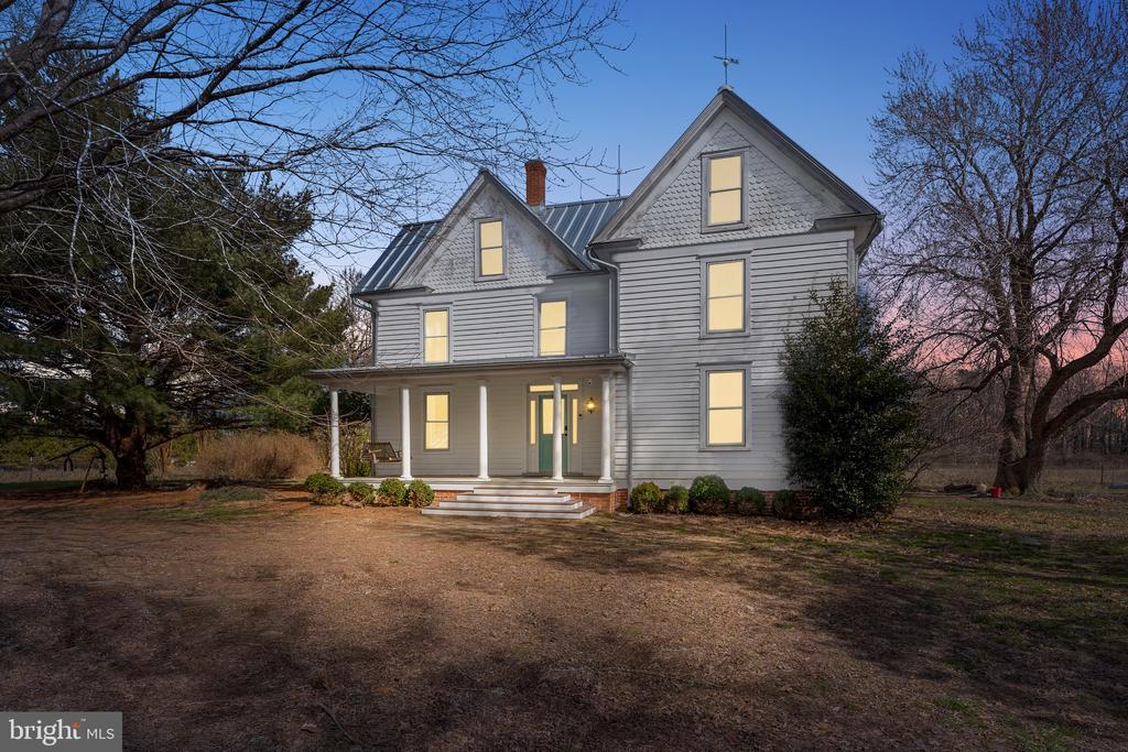 1092 HULL NECK ROAD