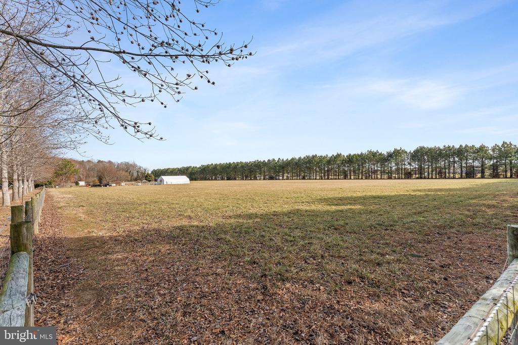 1092 HULL NECK ROAD