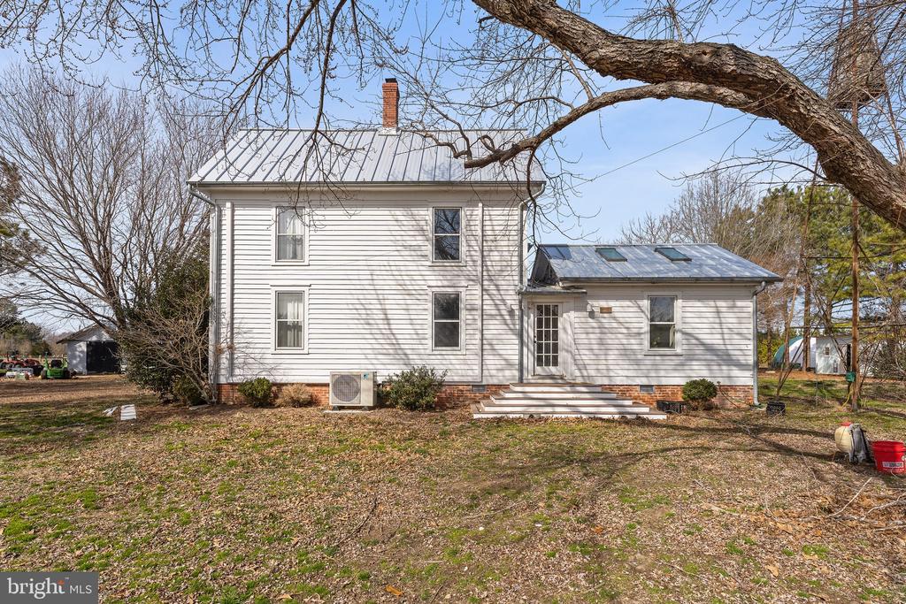 1092 HULL NECK ROAD