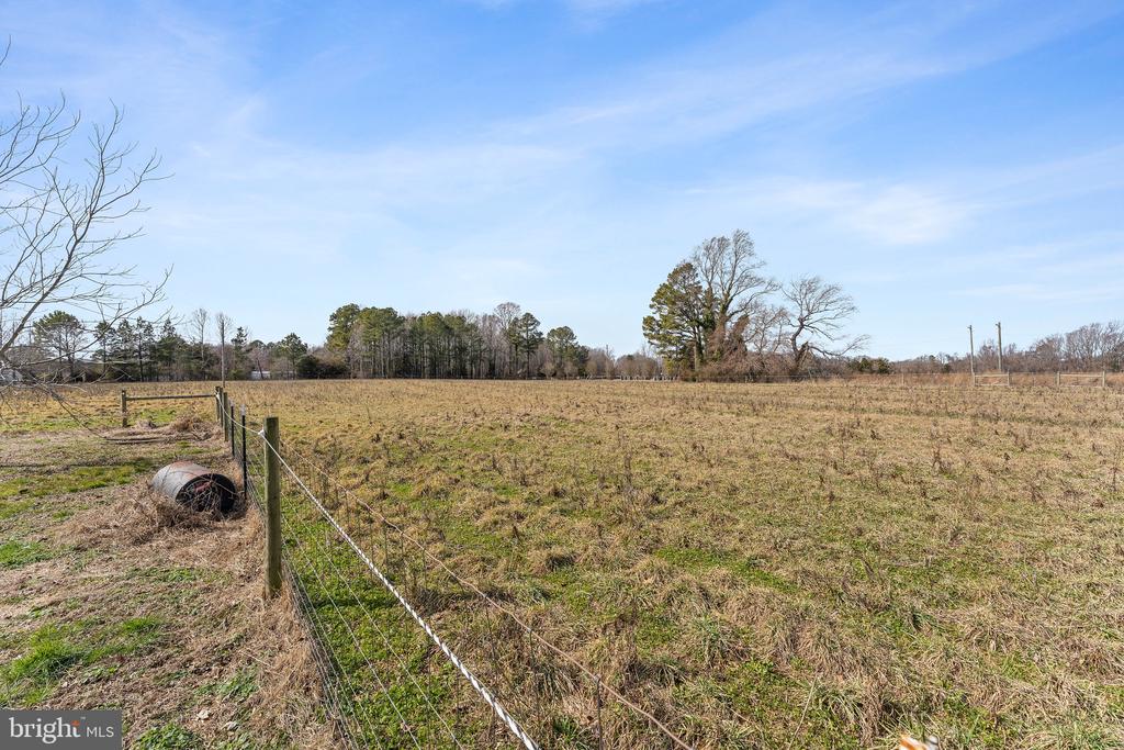 1092 HULL NECK ROAD