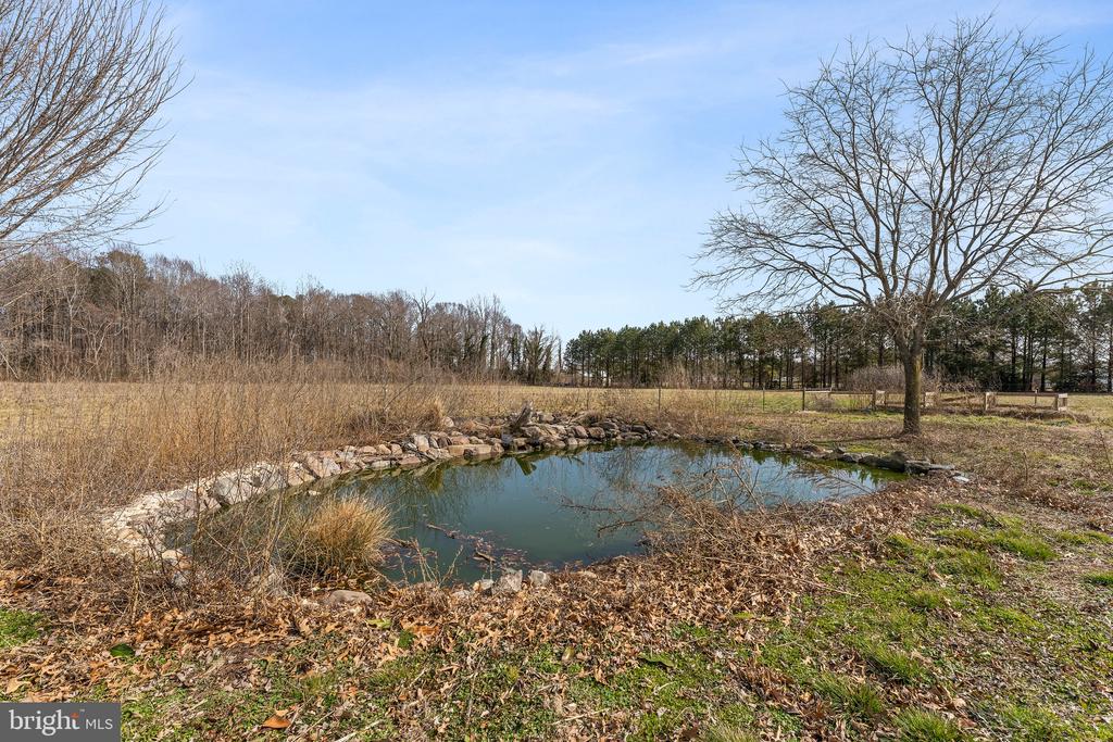 1092 HULL NECK ROAD