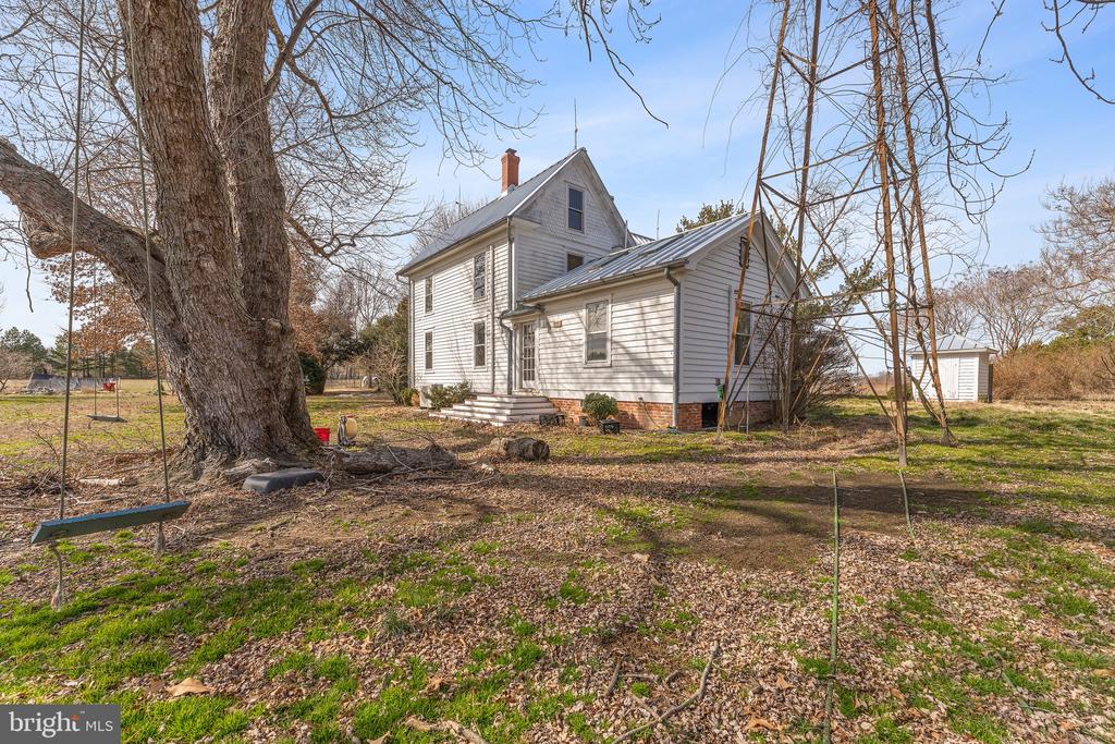 1092 HULL NECK ROAD