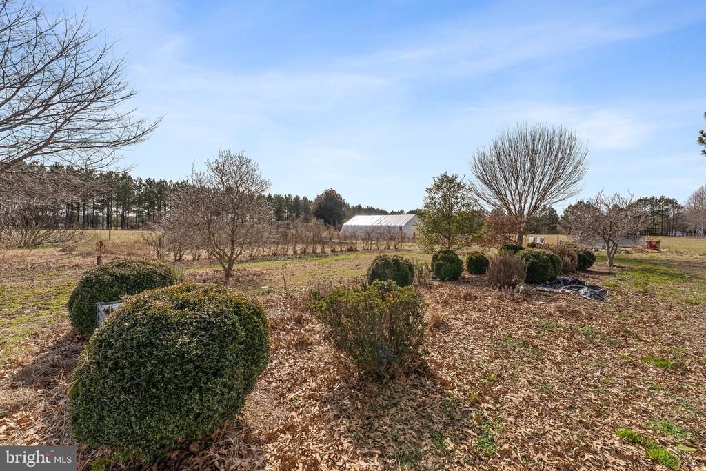 1092 HULL NECK ROAD