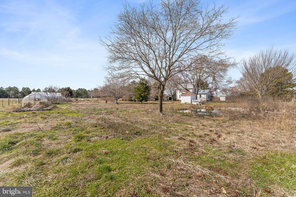 1092 HULL NECK ROAD