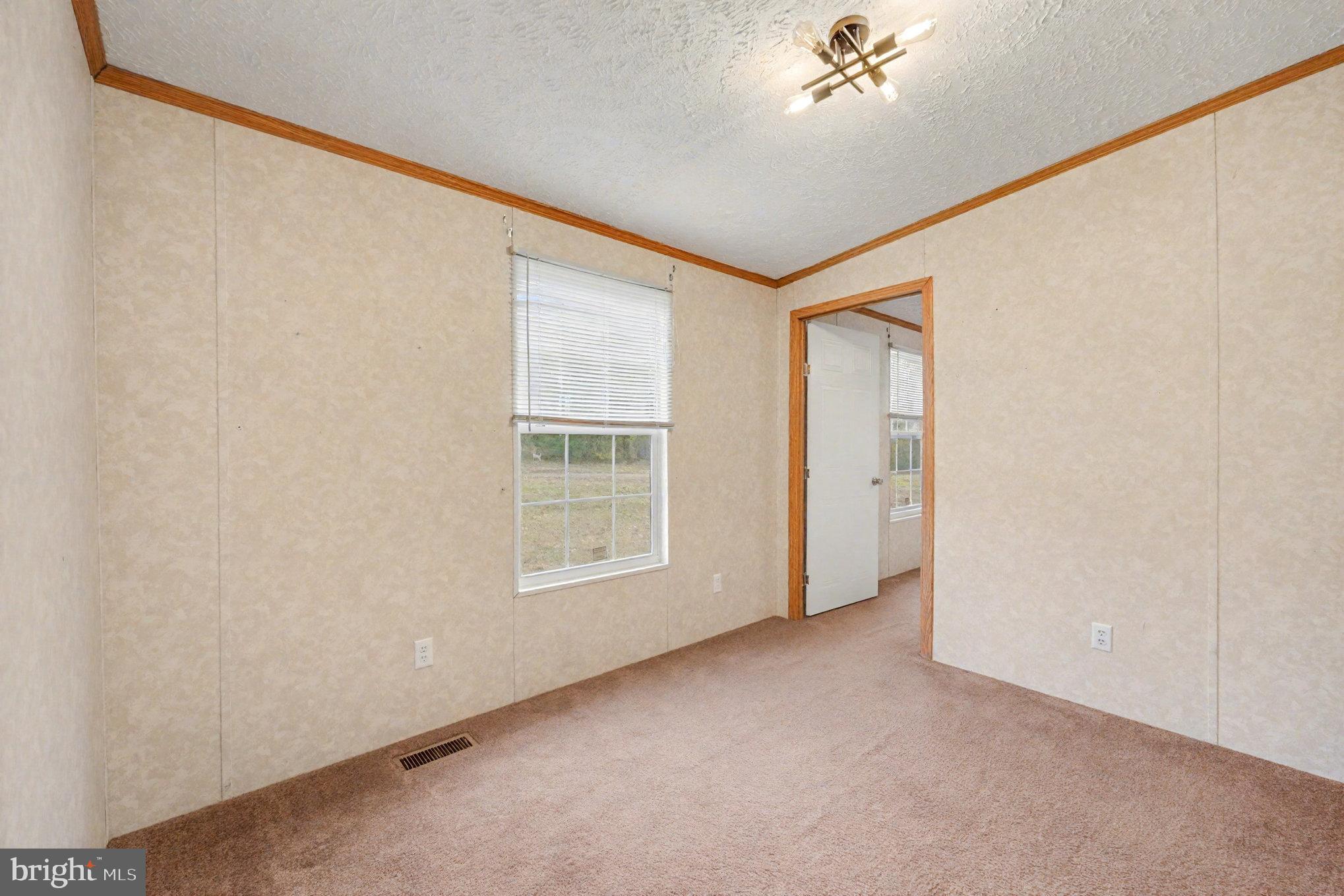 11370 WOODLAND DRIVE