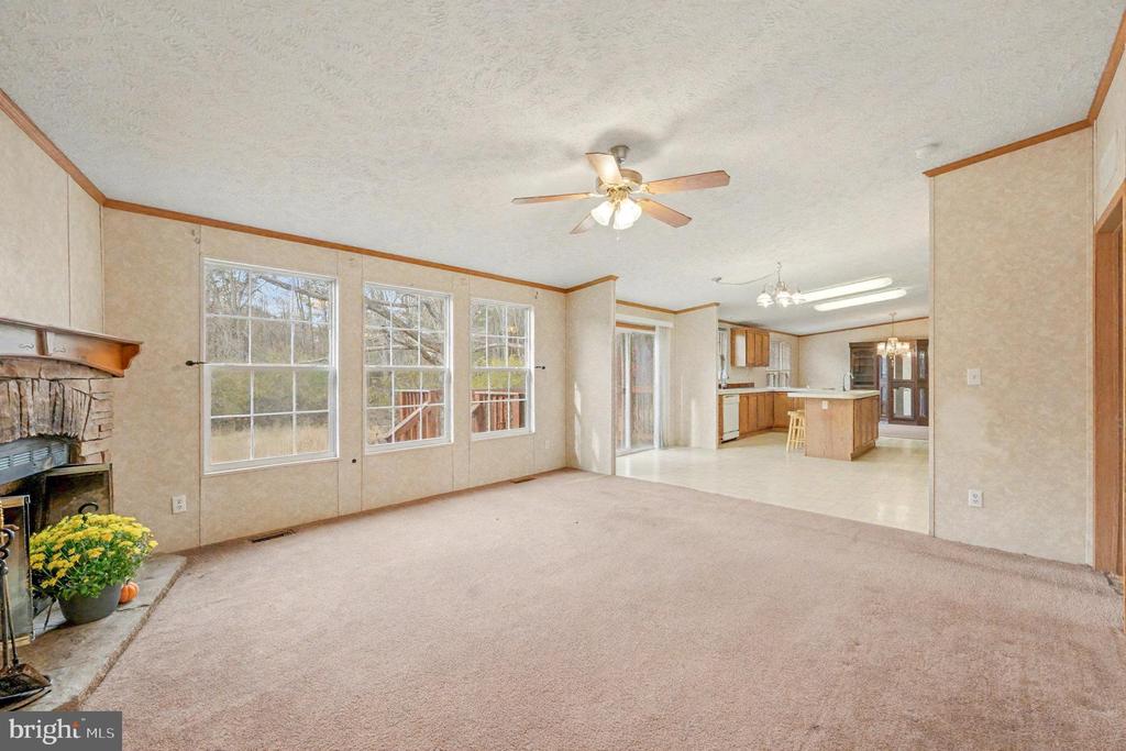 11370 WOODLAND DRIVE