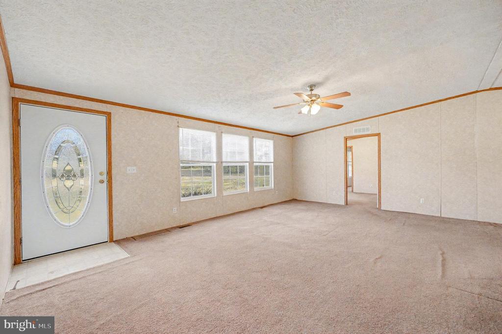 11370 WOODLAND DRIVE