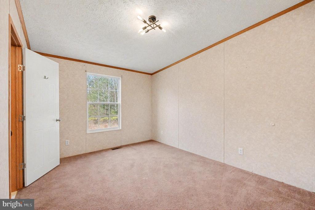 11370 WOODLAND DRIVE