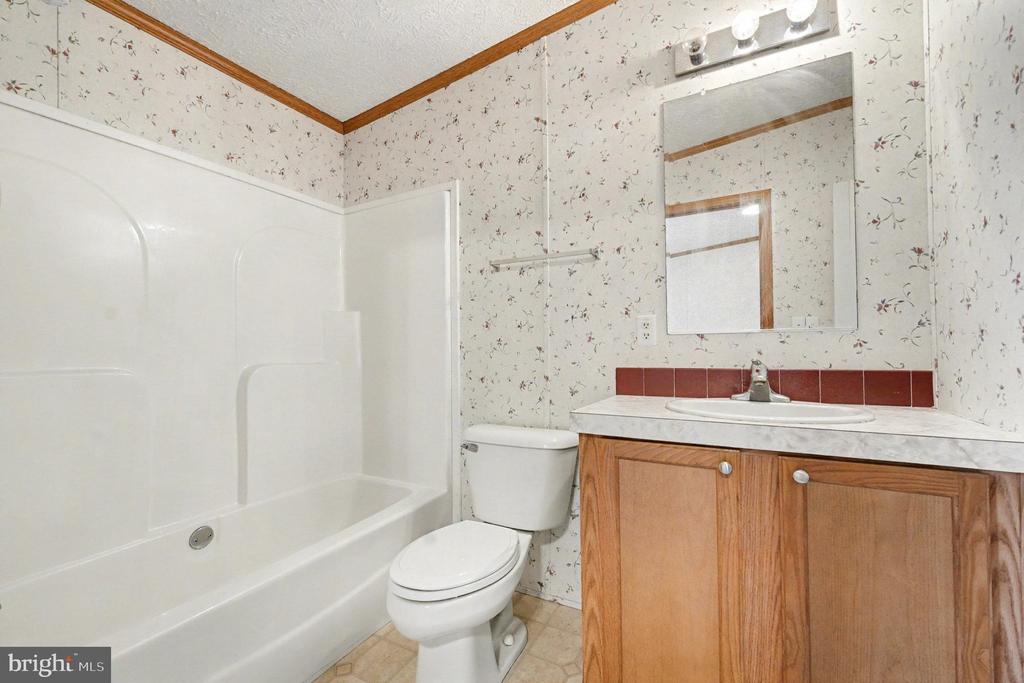 11370 WOODLAND DRIVE