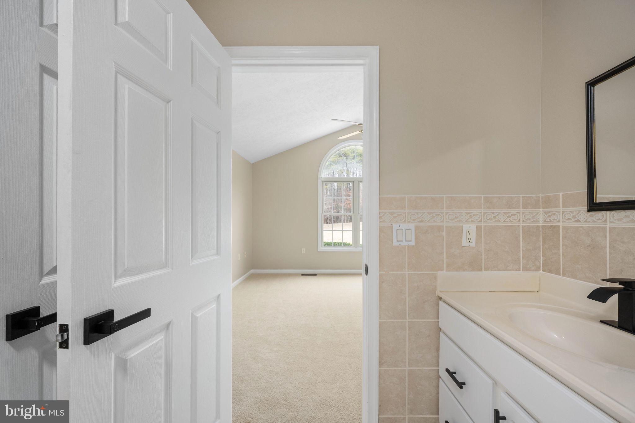 24394 EDDIES WALK WAY