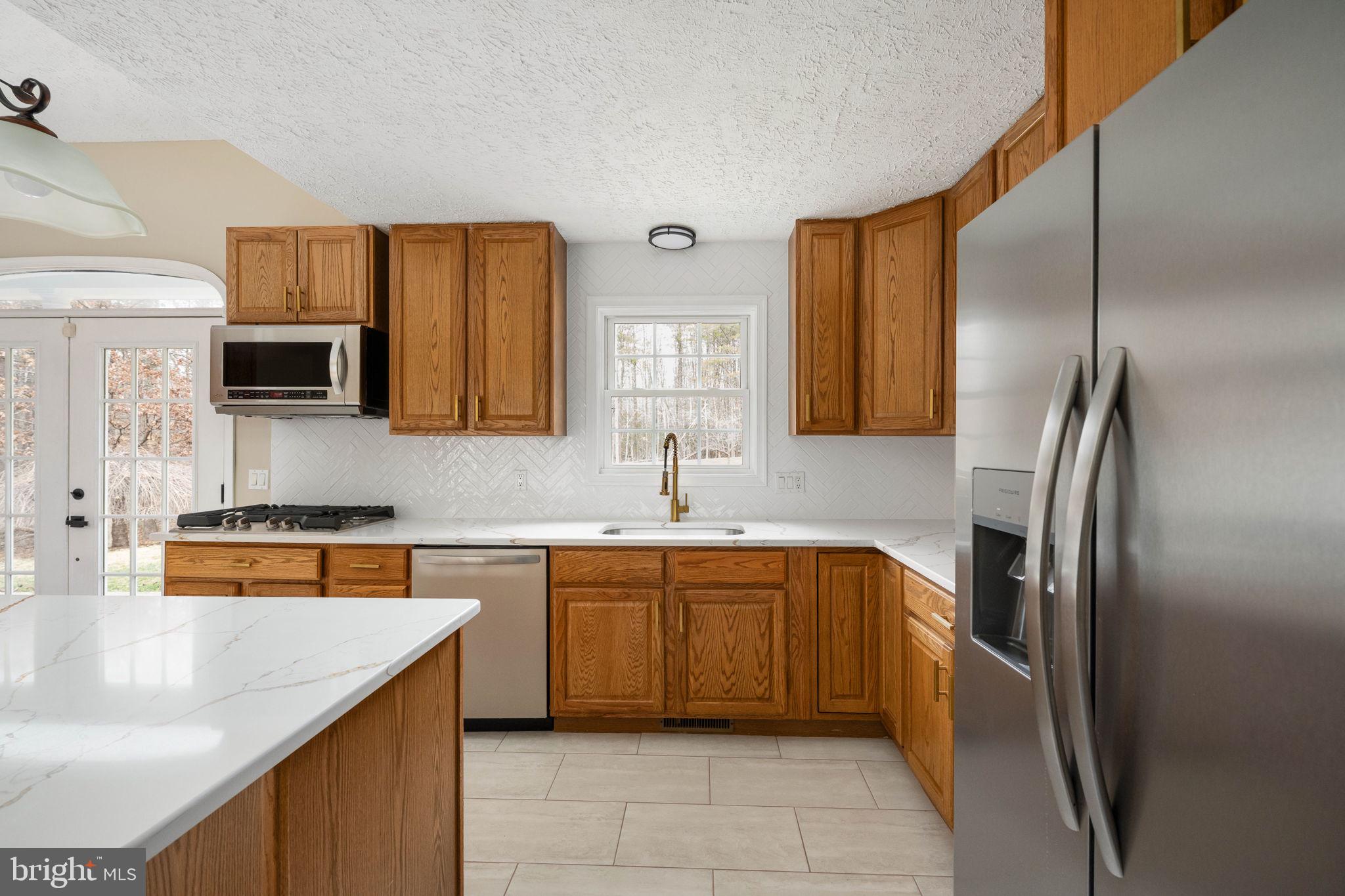 24394 EDDIES WALK WAY