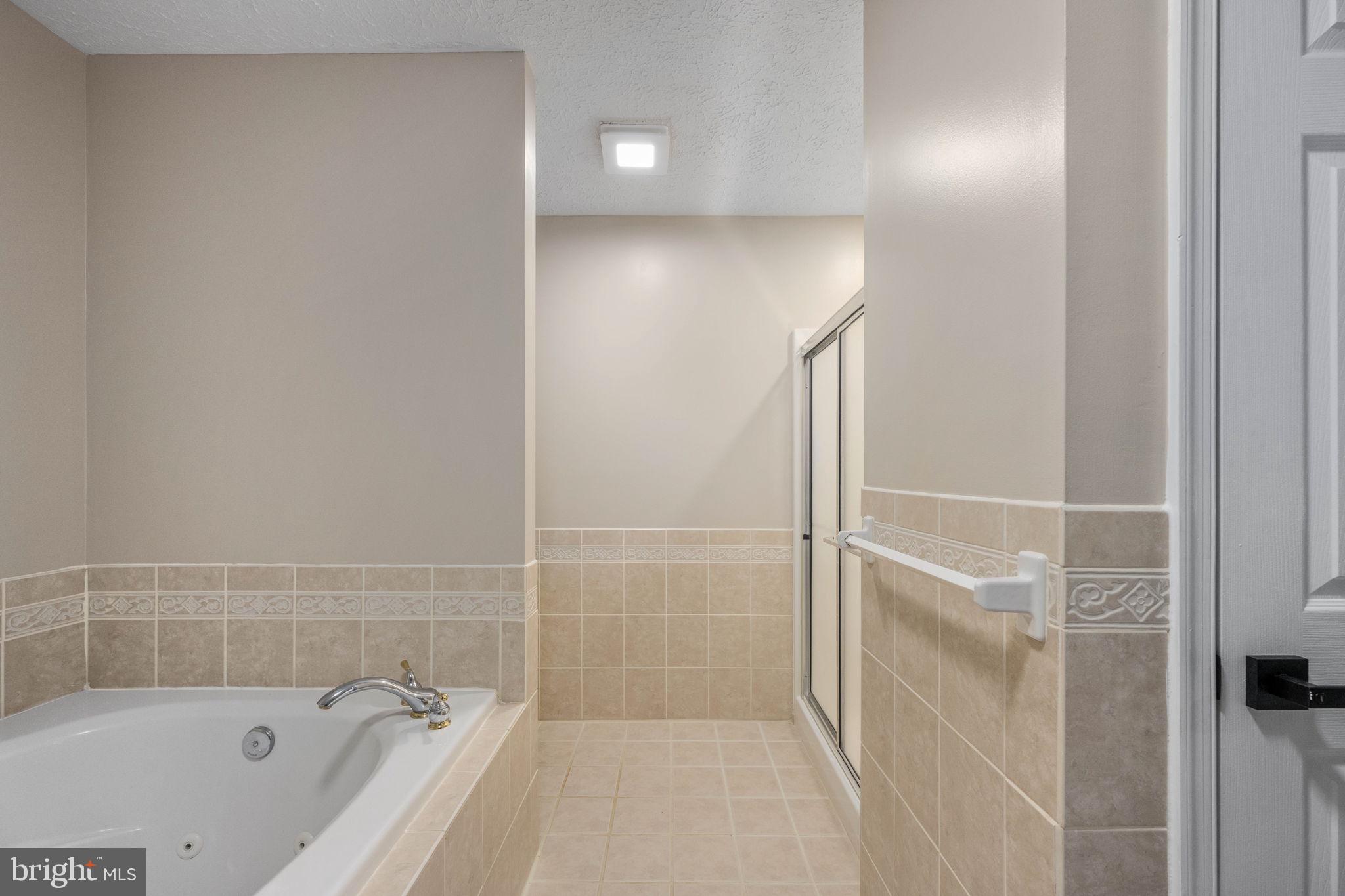 24394 EDDIES WALK WAY