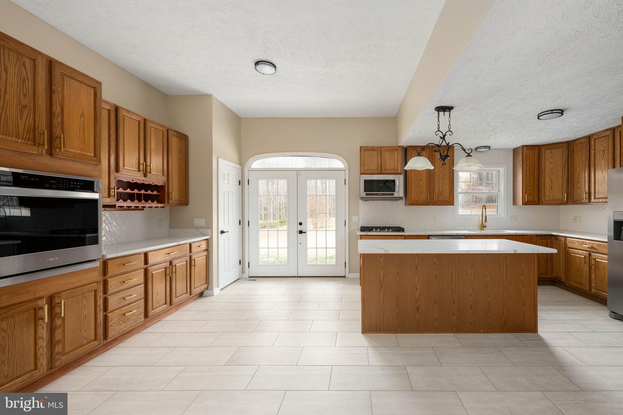 24394 EDDIES WALK WAY