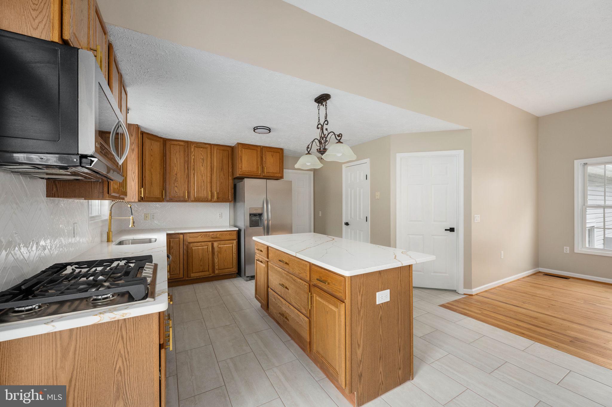 24394 EDDIES WALK WAY