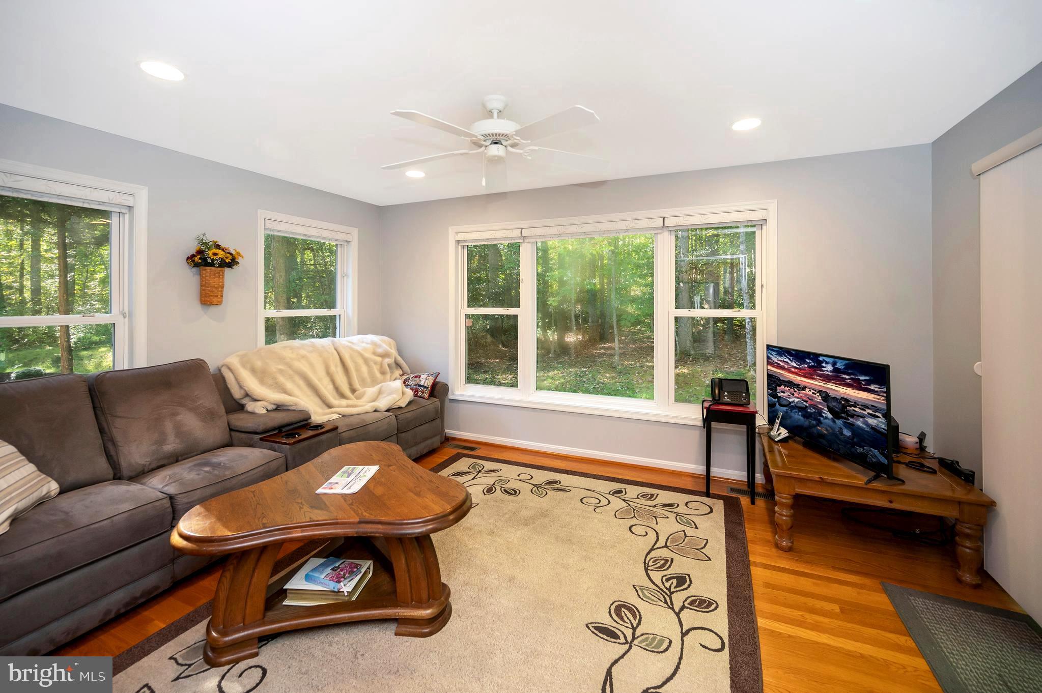 216 BATTLEFIELD ROAD