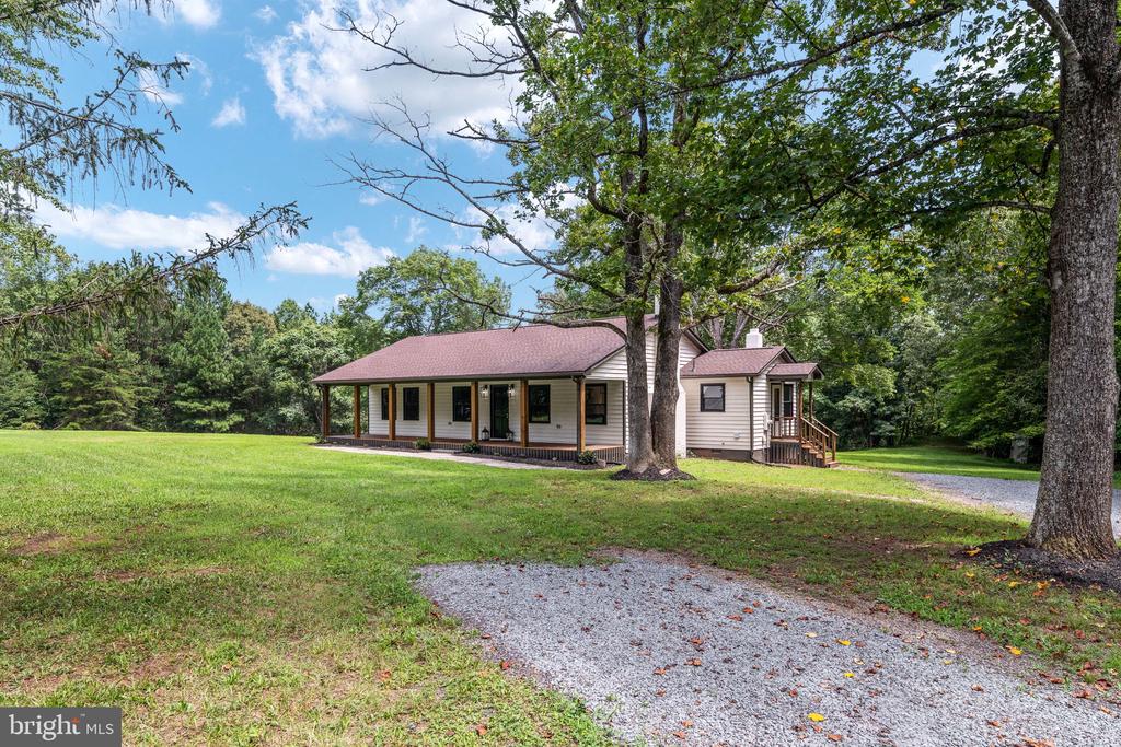 20064 MOUNTAIN TRACK ROAD