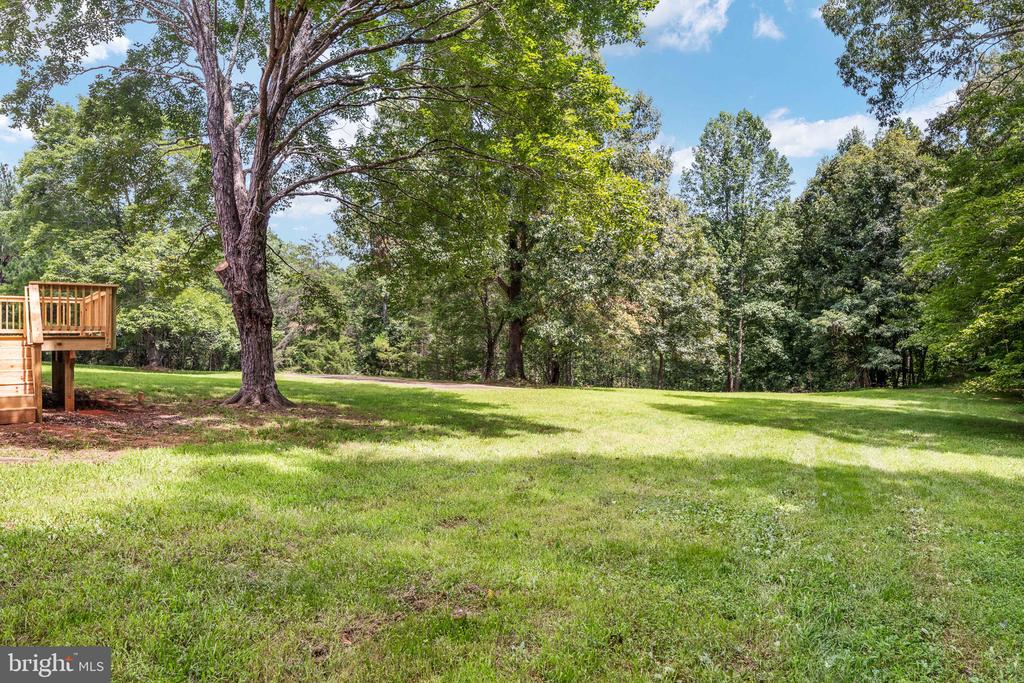 20064 MOUNTAIN TRACK ROAD