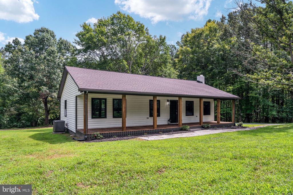 20064 MOUNTAIN TRACK ROAD