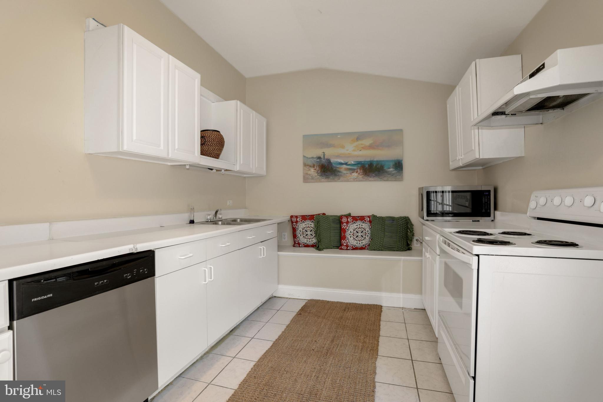 1280 DAWSON COURT