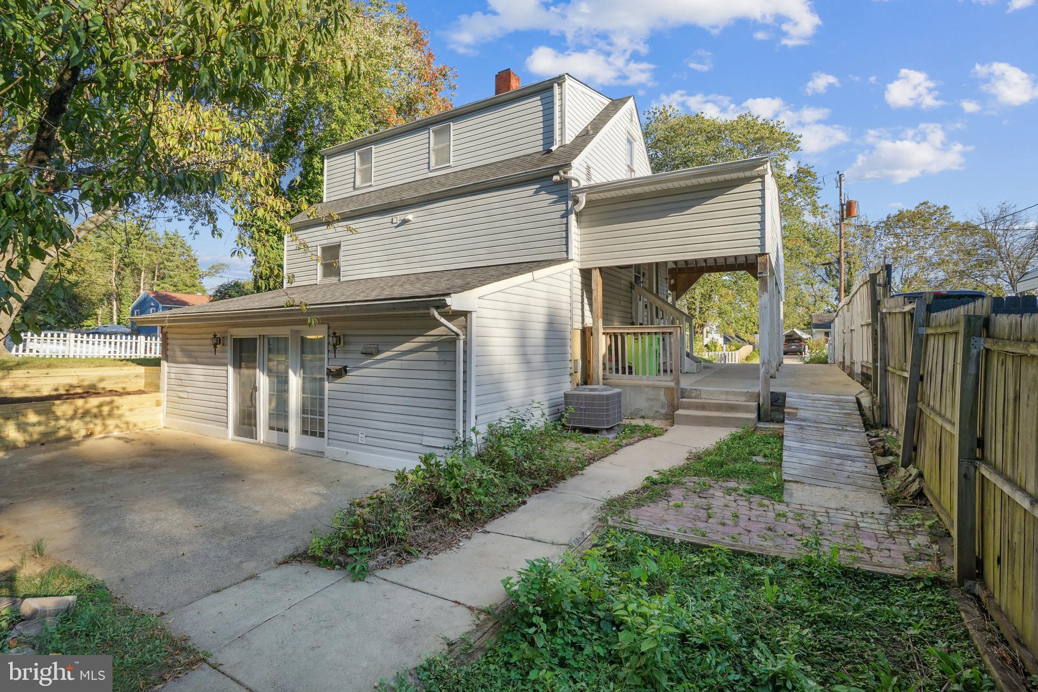 1280 DAWSON COURT