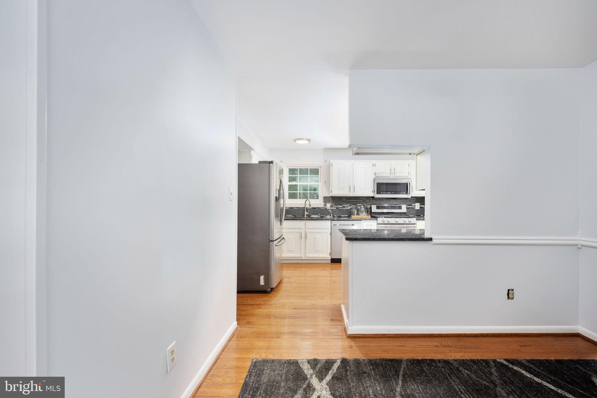 5618 ROUNDTREE DRIVE