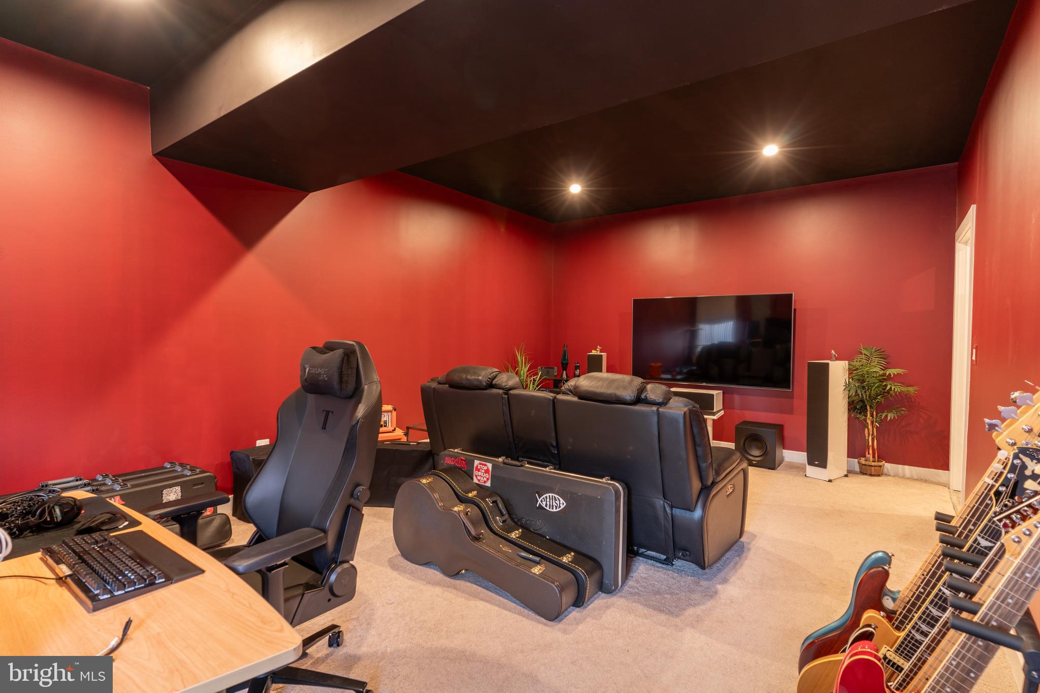 7803 COVE POINT DRIVE