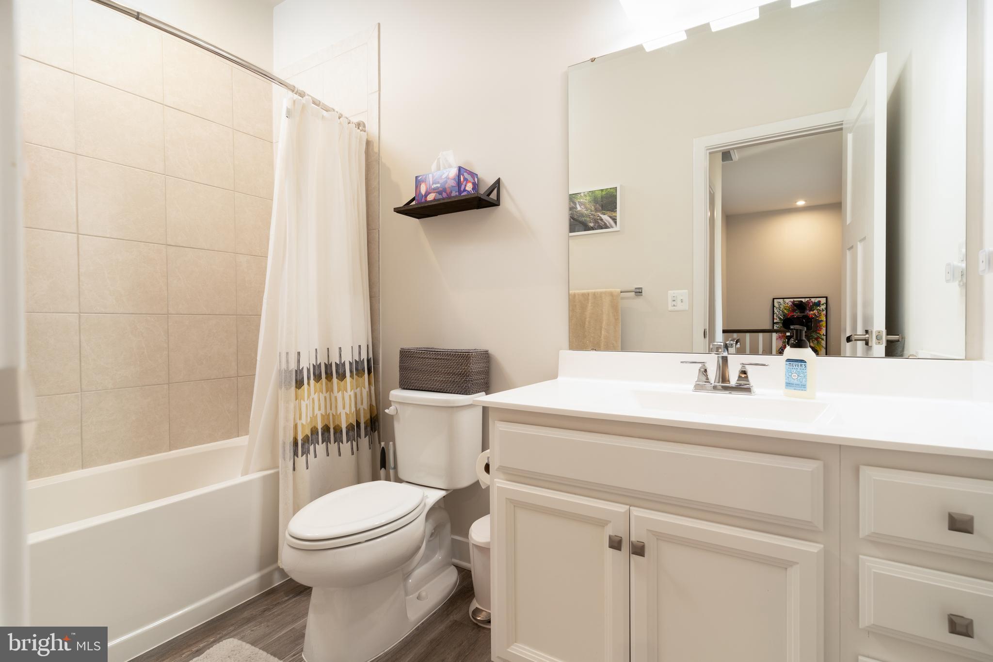 7803 COVE POINT DRIVE