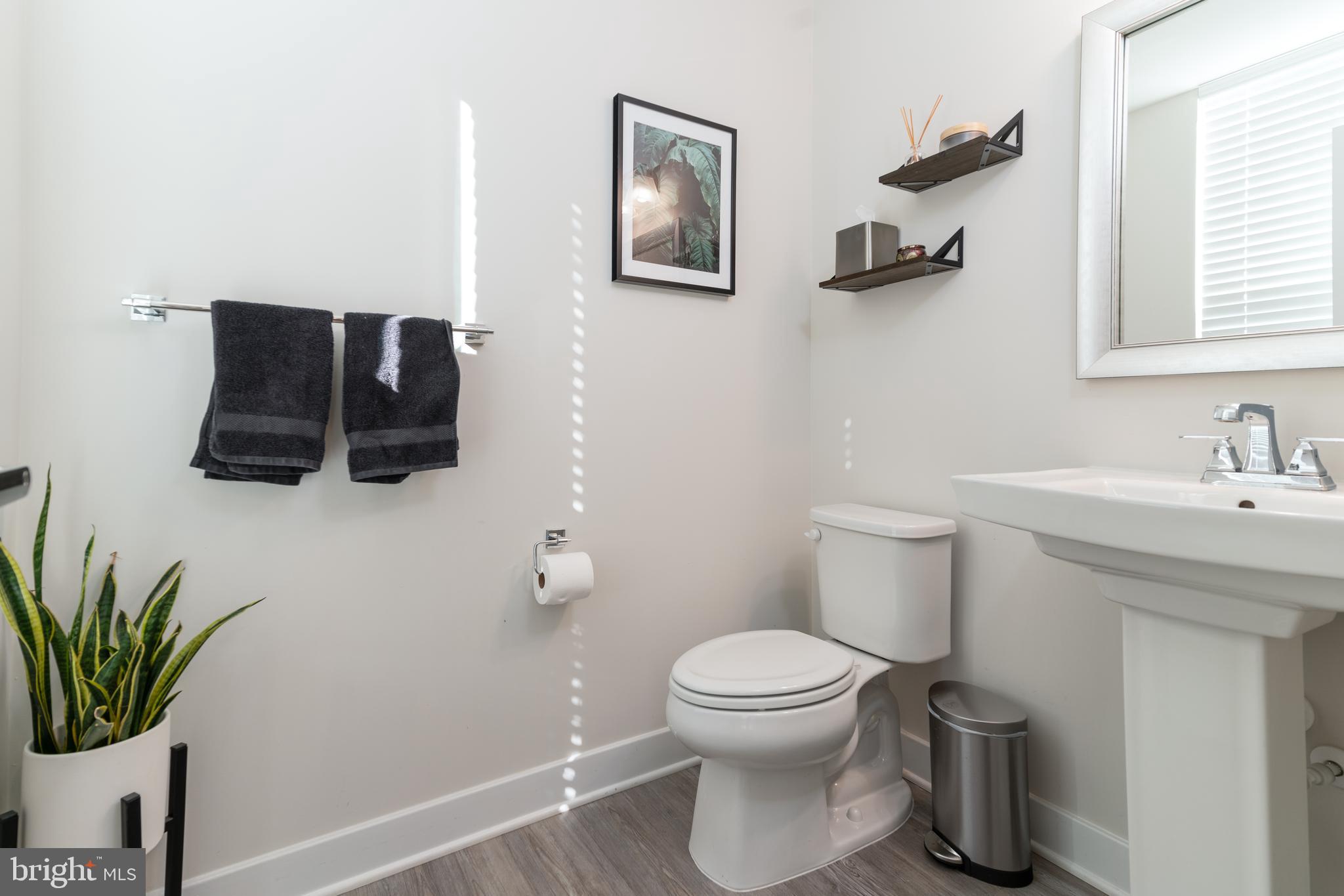 7803 COVE POINT DRIVE