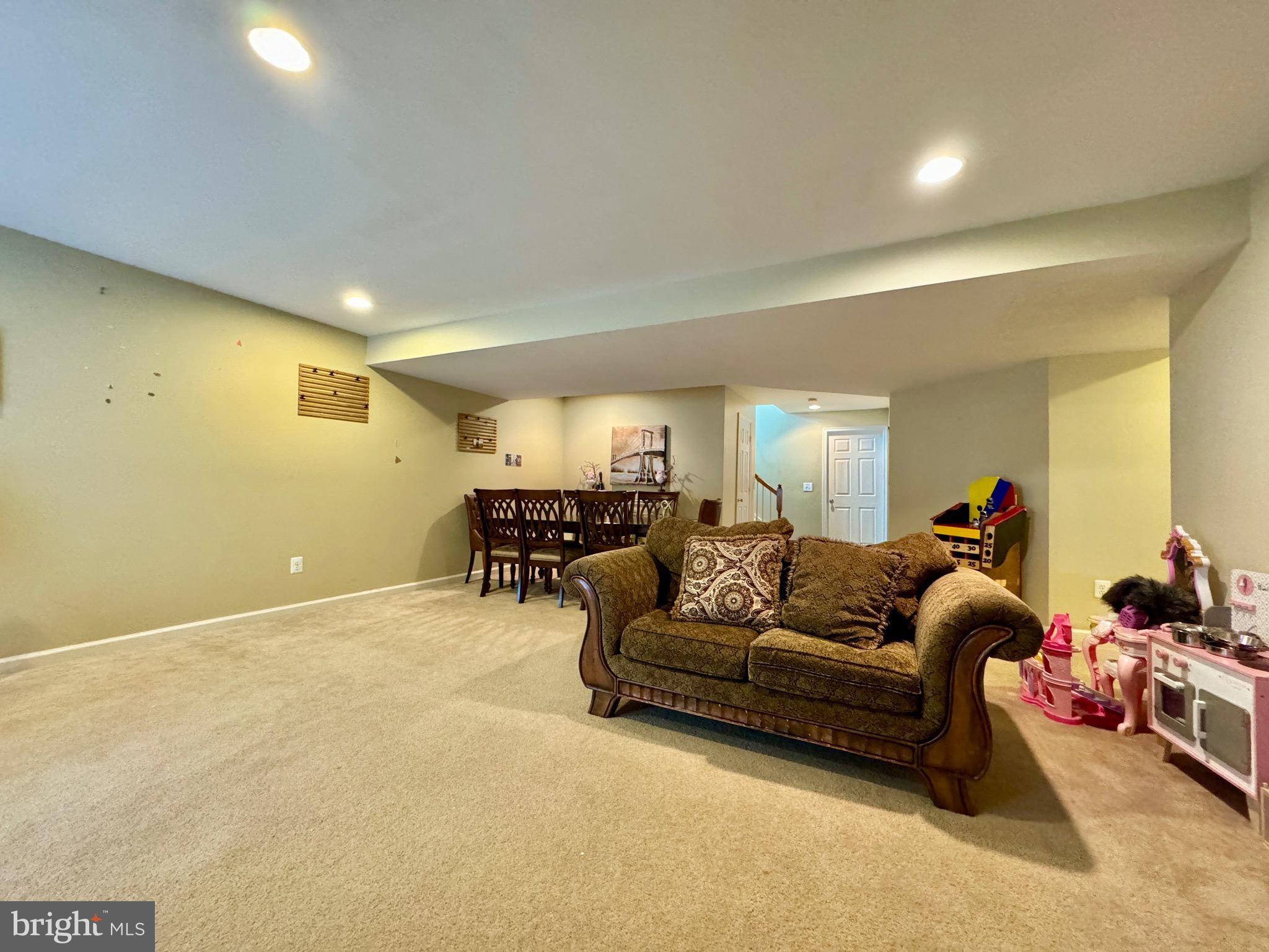 18077 CAMDENHURST DRIVE