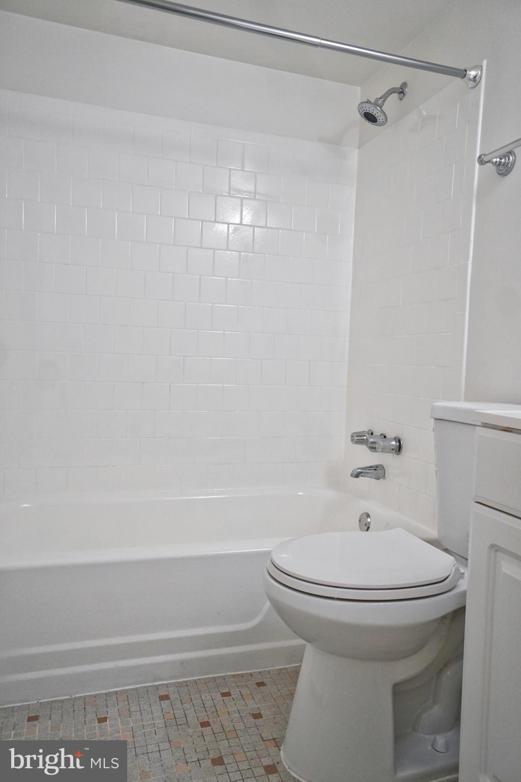 14897 CORDELL AVENUE