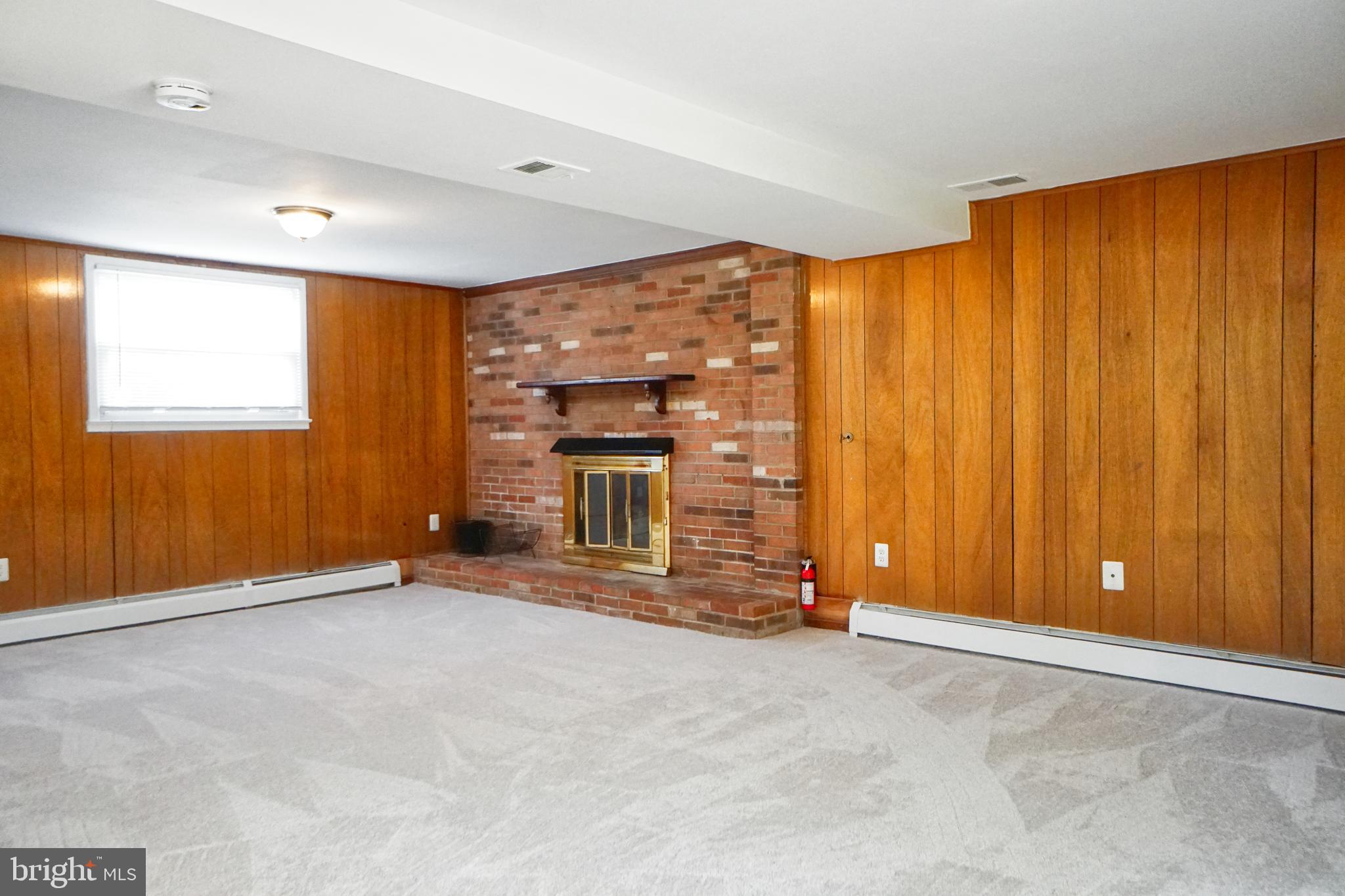 14897 CORDELL AVENUE