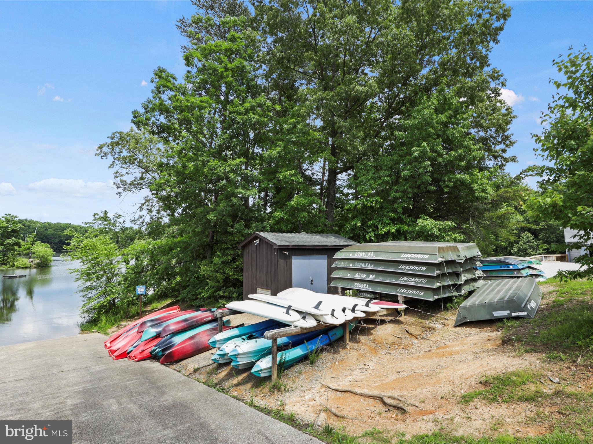 12160 PINENEEDLE COURT