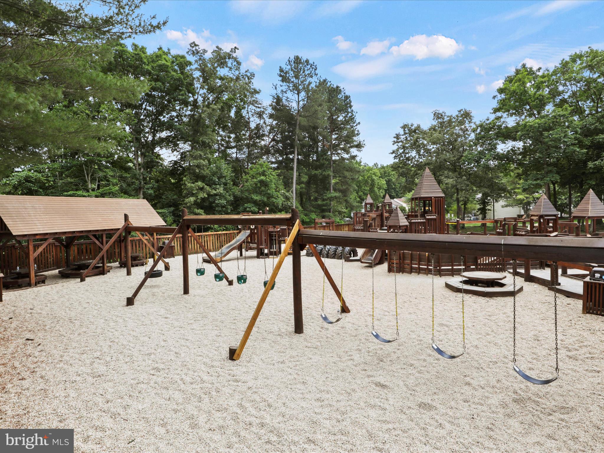 12160 PINENEEDLE COURT