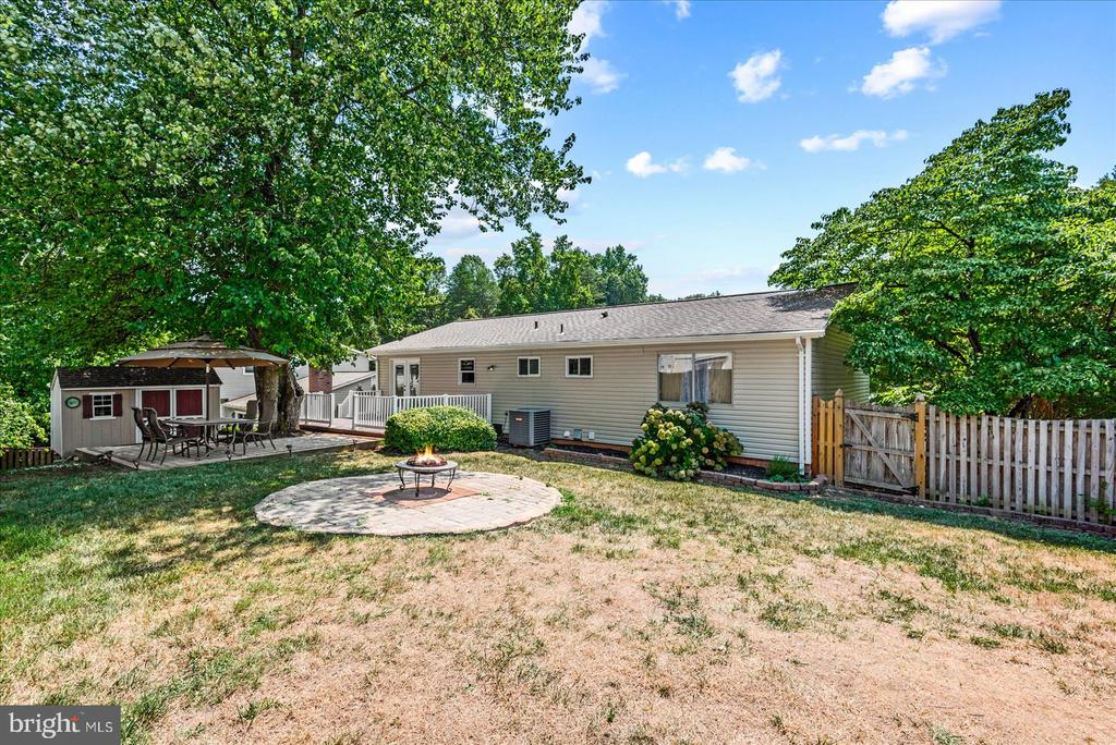 16222 EDGEWOOD DRIVE