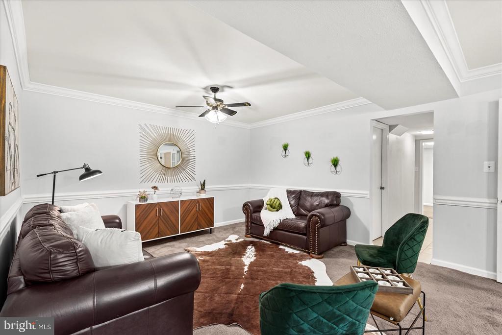 16222 EDGEWOOD DRIVE