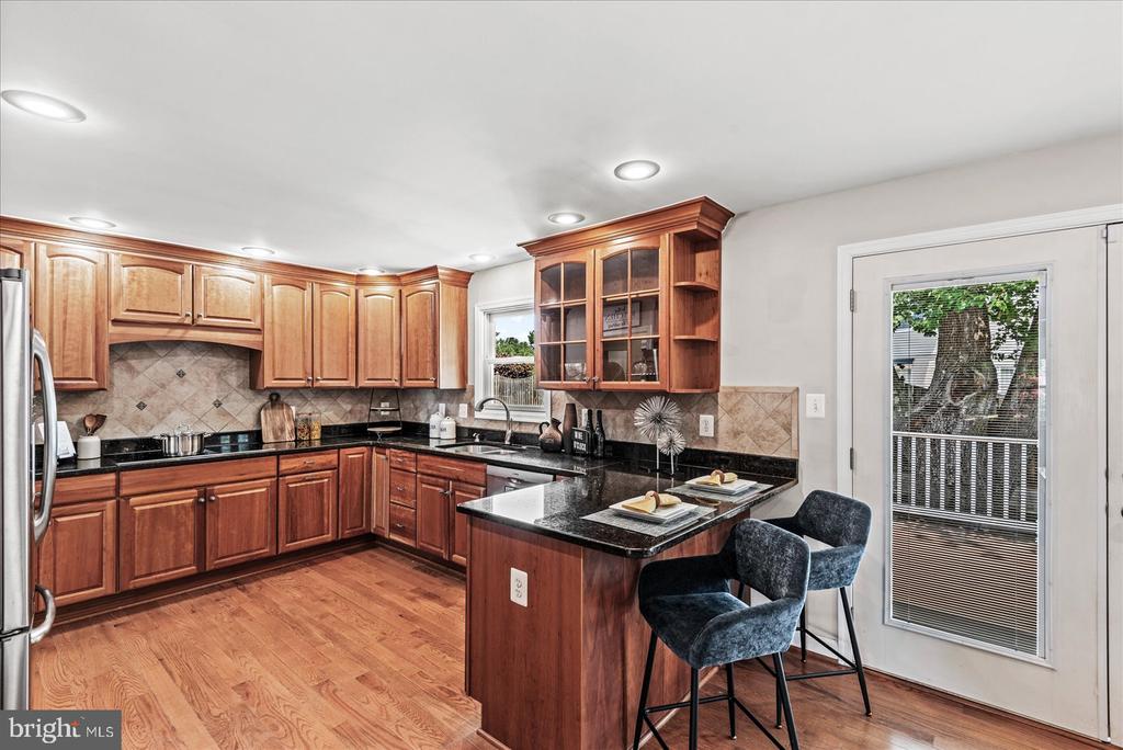 16222 EDGEWOOD DRIVE