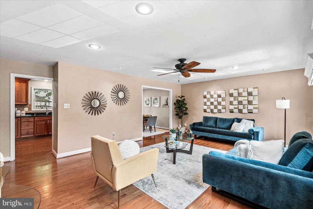 16222 EDGEWOOD DRIVE