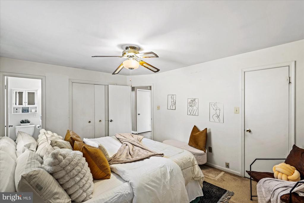16222 EDGEWOOD DRIVE